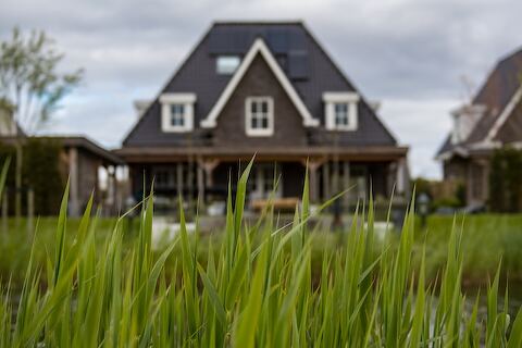 Modern farm homes on affordable land in Boiling Spring Lakes, NC.
